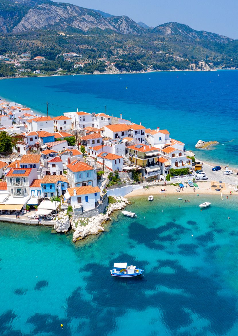 Atenas, Santorini y Naxos y Paros — Categoría B
